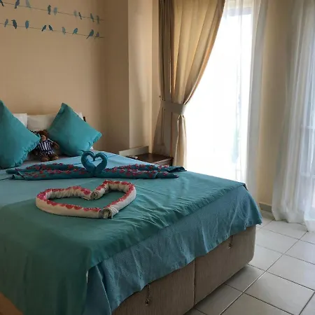 Hisar Sleeps 7 Pool Air Con Villa